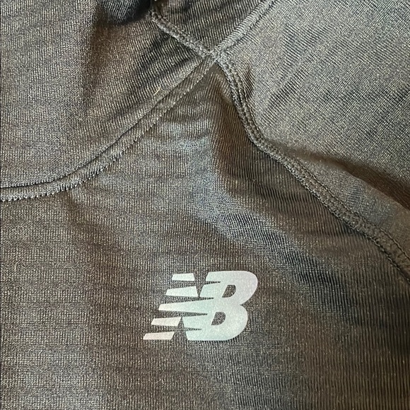 New Balance Black Hooded Athletic Shirt - Picture 2 of 11